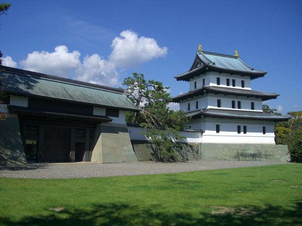 【岩国空港発】 《日本100名城めぐり》北海道編・五稜郭・松前城・根室チャシ跡+続100名城2城も!4日間3